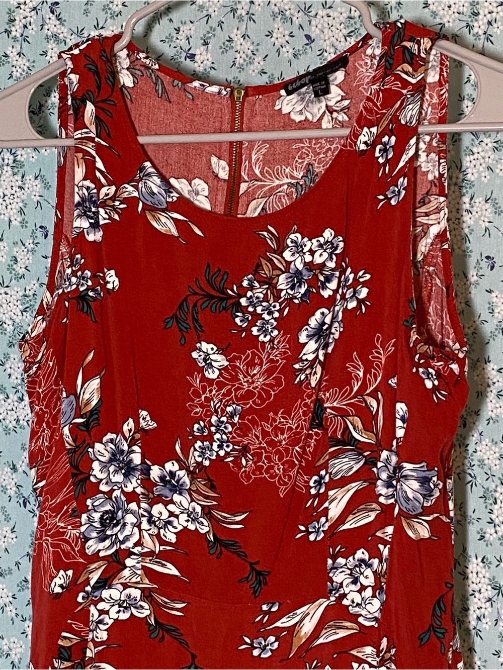Floral Sleeveless Dress - Picture 2 of 6